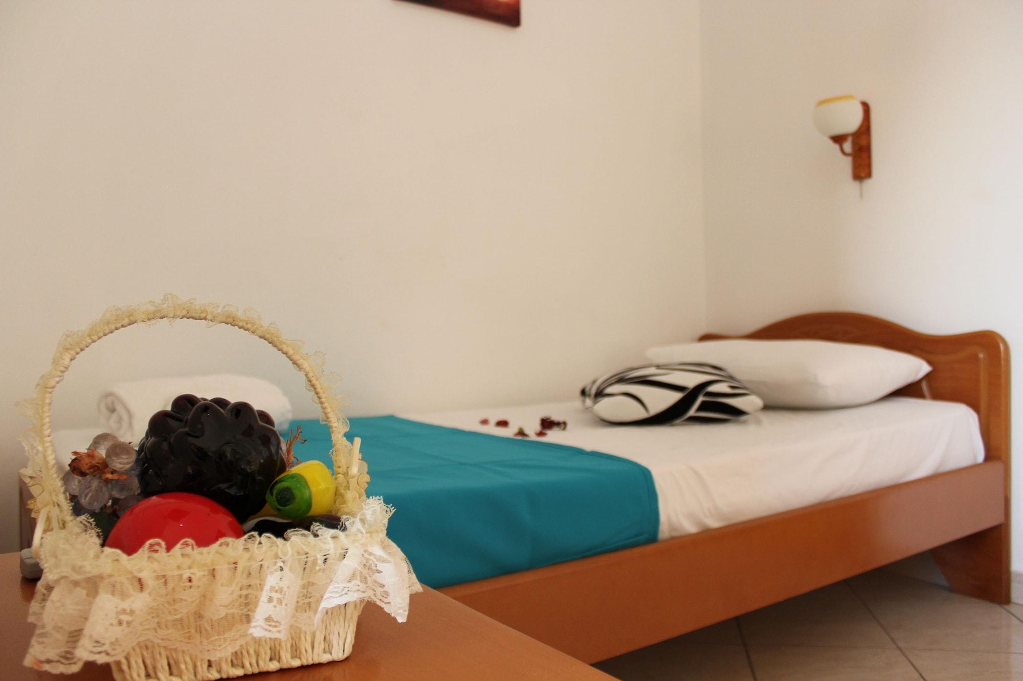 Hotel Holiday ซารานเดอ ภายนอก รูปภาพ