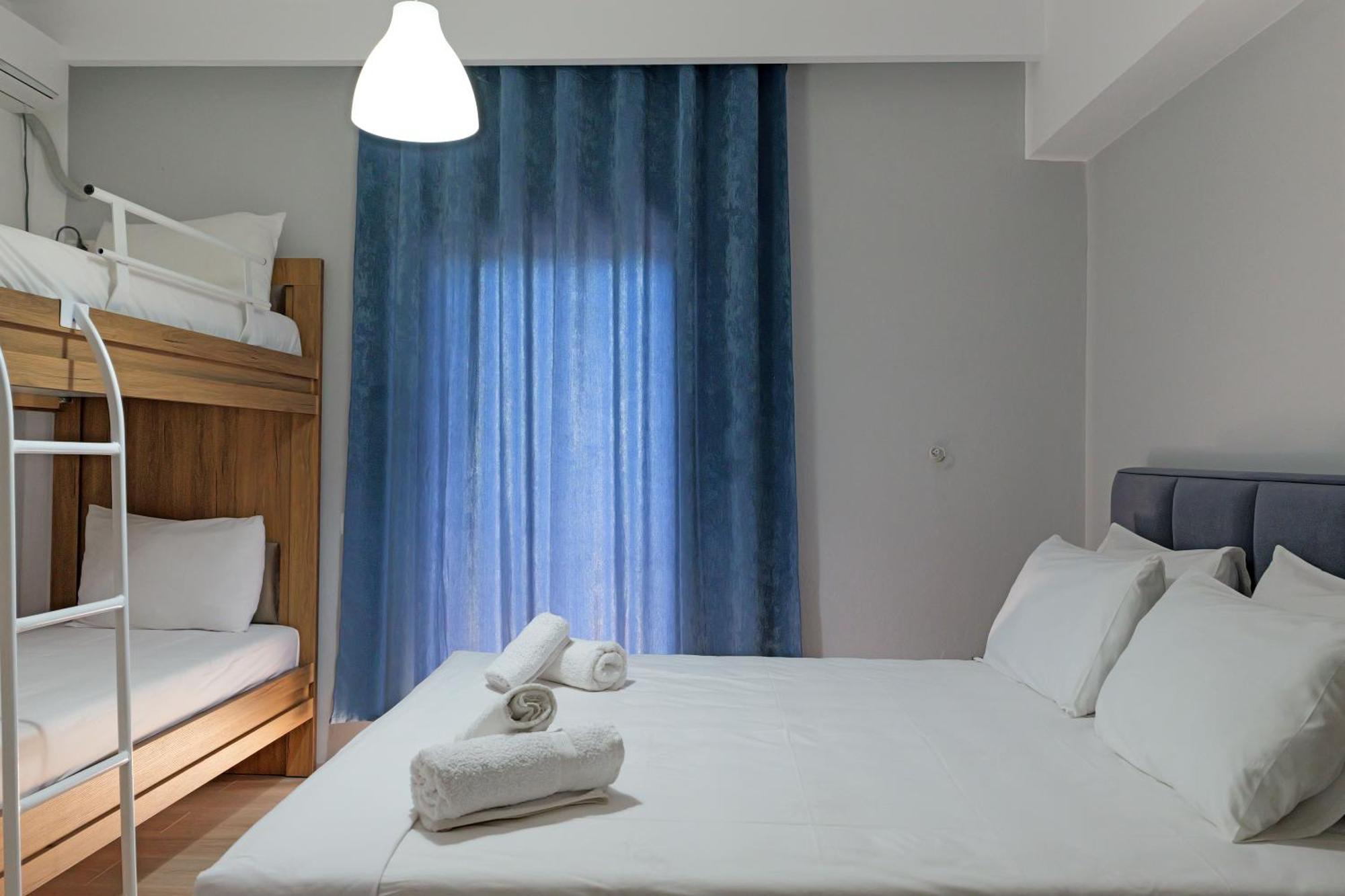 Hotel Holiday ซารานเดอ ภายนอก รูปภาพ