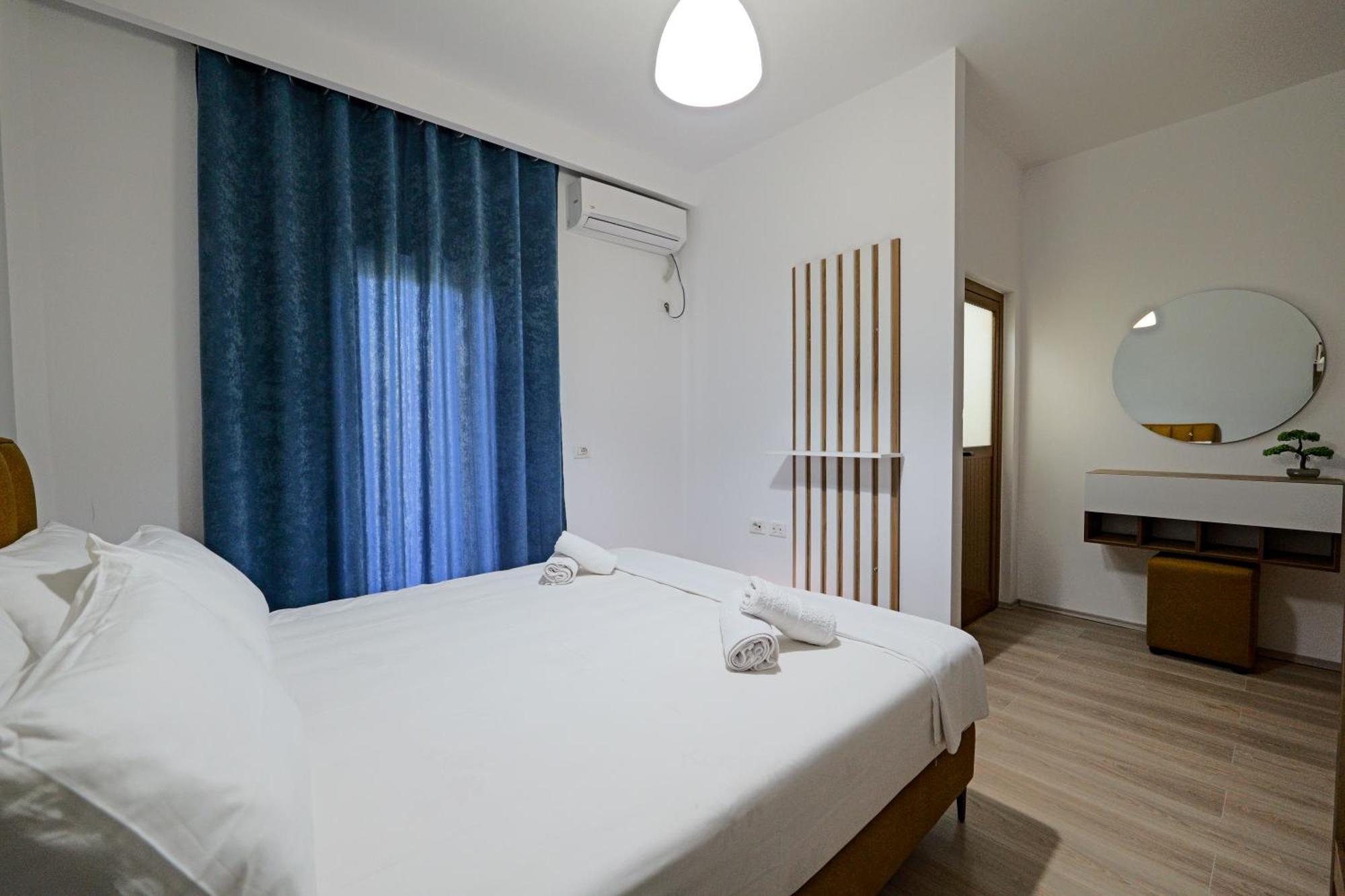 Hotel Holiday ซารานเดอ ภายนอก รูปภาพ