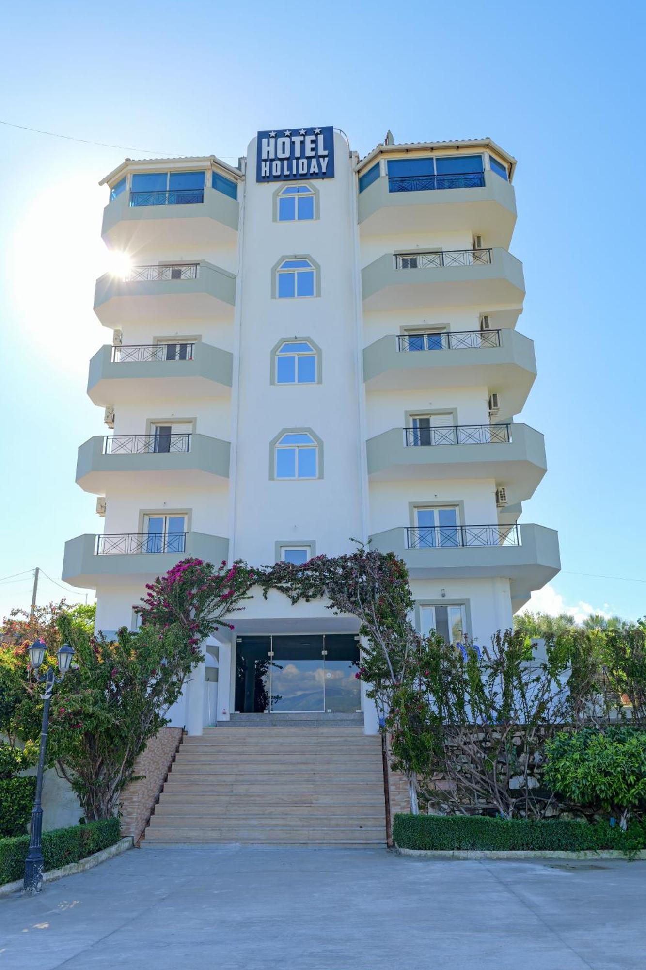 Hotel Holiday ซารานเดอ ภายนอก รูปภาพ